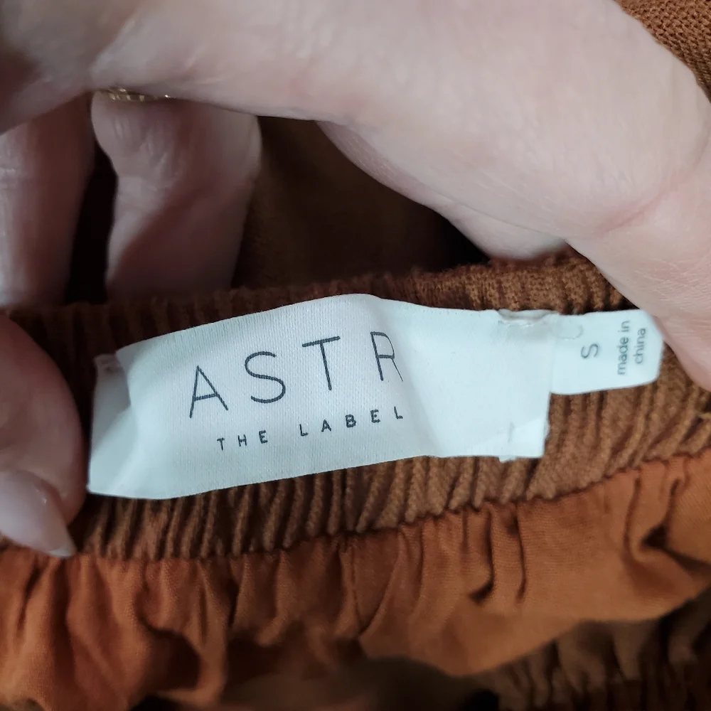 ASTR the label ruffle top jumpsuit linen cotton rust brown size S - Picture 10 of 14